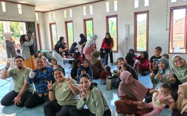 Edukasi Imunisasi di Entikong Tingkatkan Pemahaman Orang Tua tentang Kesehatan Anak