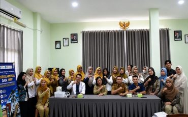 Tekan Angka Kematian Ibu, FK Untan Edukasi Tenaga Kesehatan Puskesmas Sungai Rengas